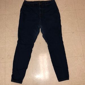 High waist blue jeans